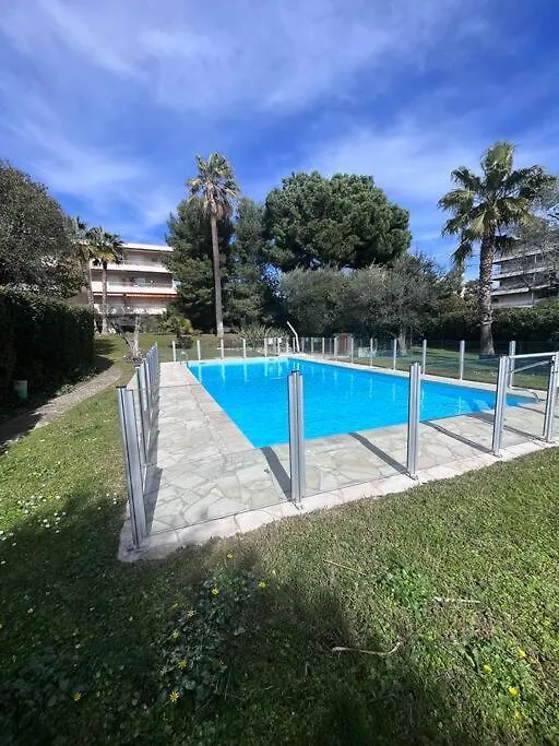 Apartment Appartement Avec Terrasse, Vue Jardin Et Piscine Antibes France