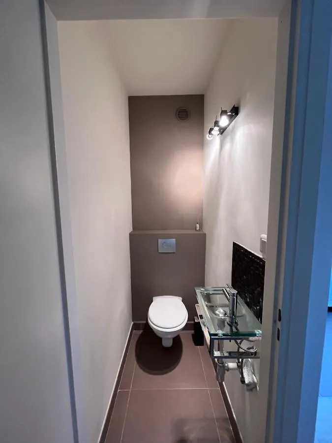 Appartement Avec Terrasse, Vue Jardin Et Piscine Antibes