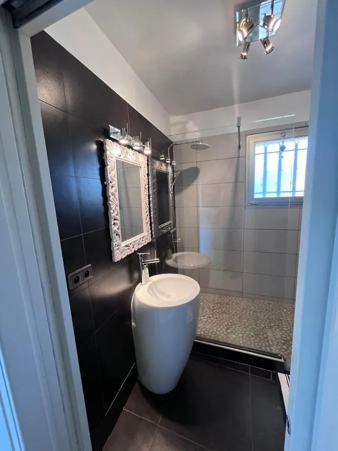 Apartment Appartement Avec Terrasse, Vue Jardin Et Piscine Antibes